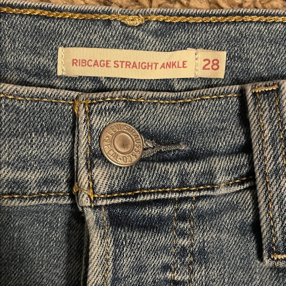 Levi ribcage straight ankle jeans -size 28 - Picture 2 of 7